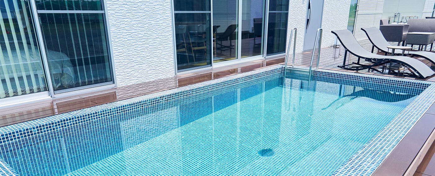 สระว่ายน้ำ