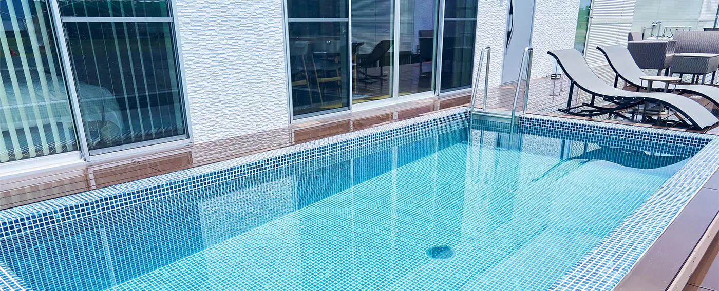 สระว่ายน้ำ