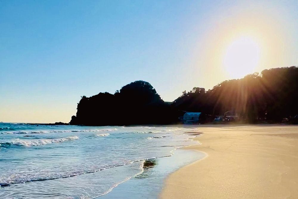 ซันเซ็ตบีช