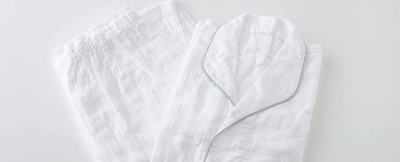 柔らかなガーゼのパジャマ