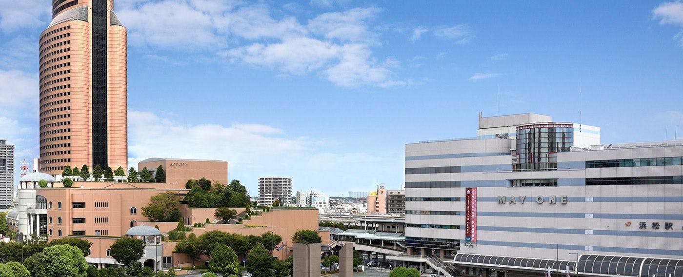 浜松駅とタワー