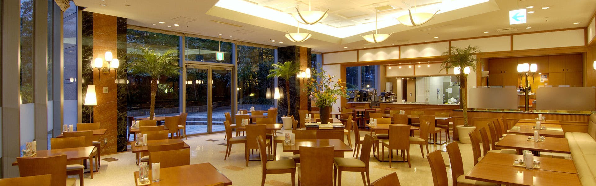 คาเฟ่ไดนิ่ง อะเซเลีย