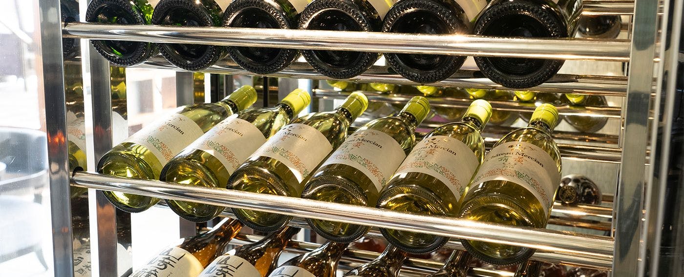 各種アルコールなどお飲み物もご用意しております      