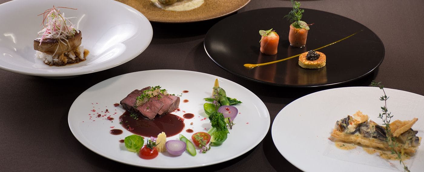 フランス料理　クラウンレストラン