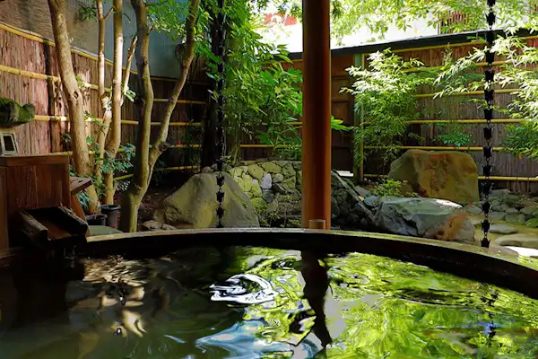 ห้องอาบน้ำกลางแจ้งส่วนตัว