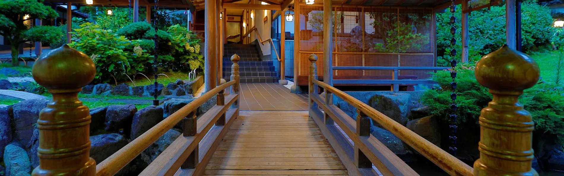 坂聖・玉樟園(旧:玉樟園新井)