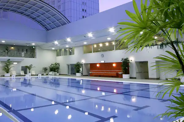 สระว่ายน้ำ