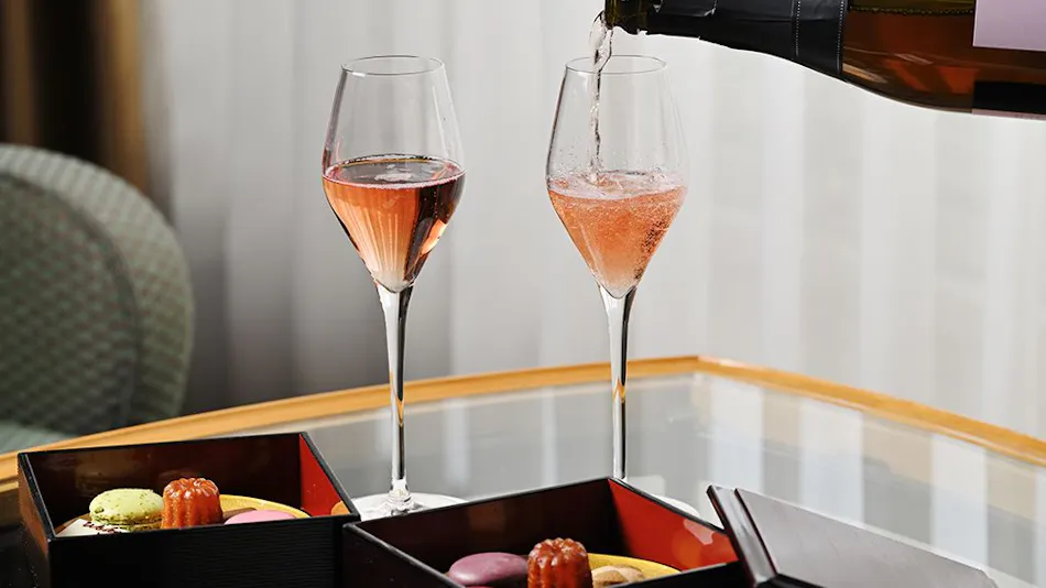 The Prince Kyoto Takaragaike, Autograph Collection