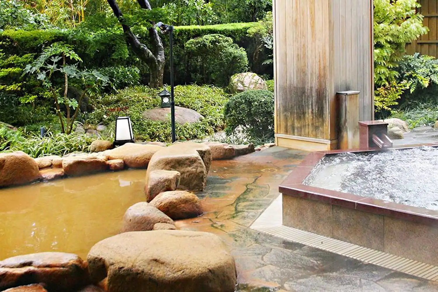 น้ำพุร้อน