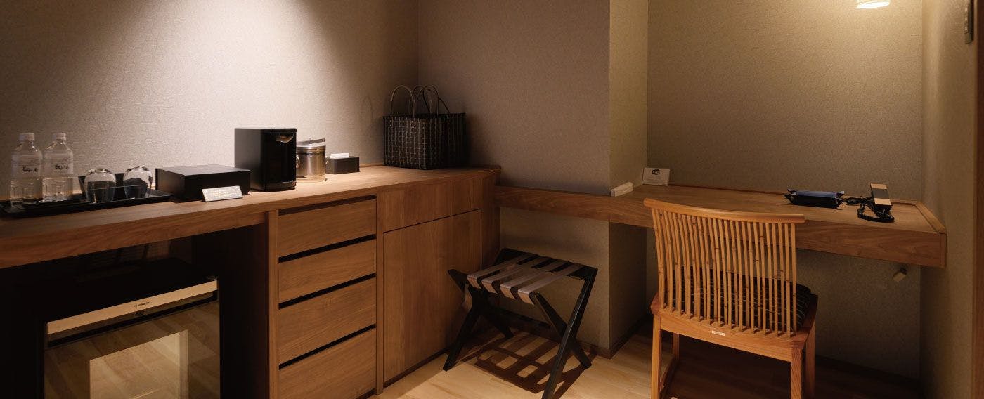 ห้องโอเชียนเอ็กเซ็กคิวทีฟพร้อมอ่างอาบน้ำกึ่งเปิดโล่ง