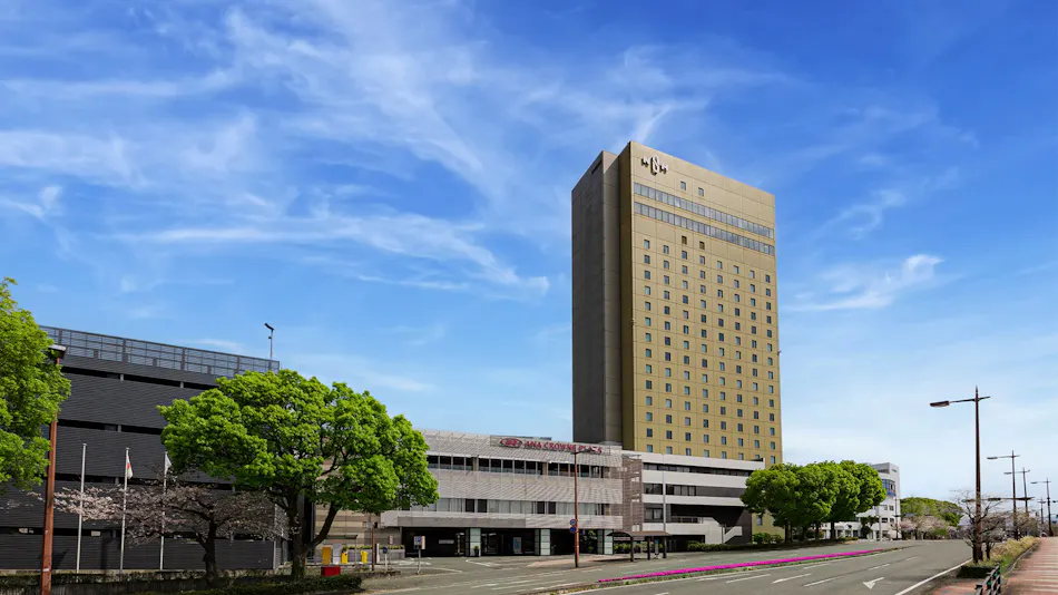 ANA Crowne Plaza Hotel Kumamoto New Sky
