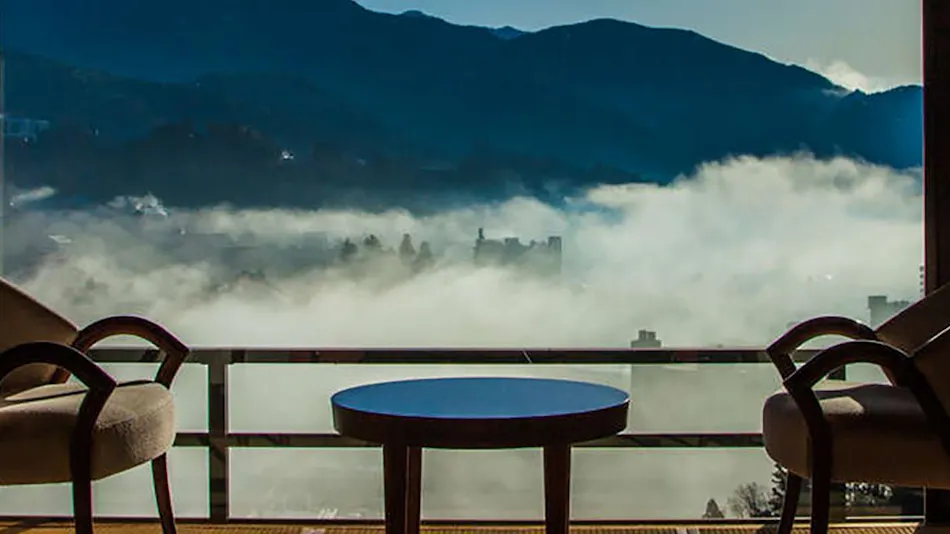 Gero Onsen Koyoi Tenku ni Asobu Shogetsu