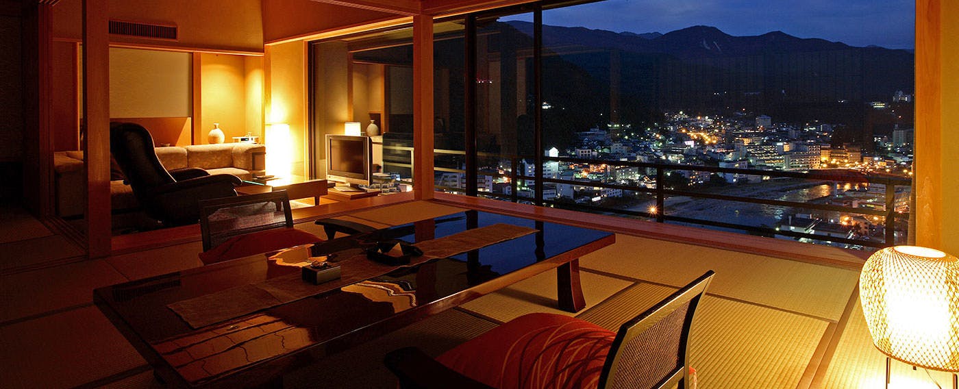 Gero Onsen Koyoi Tenku ni Asobu Shogetsu