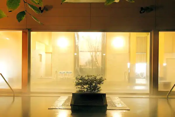 บ่อน้ำพุร้อนกลางแจ้ง