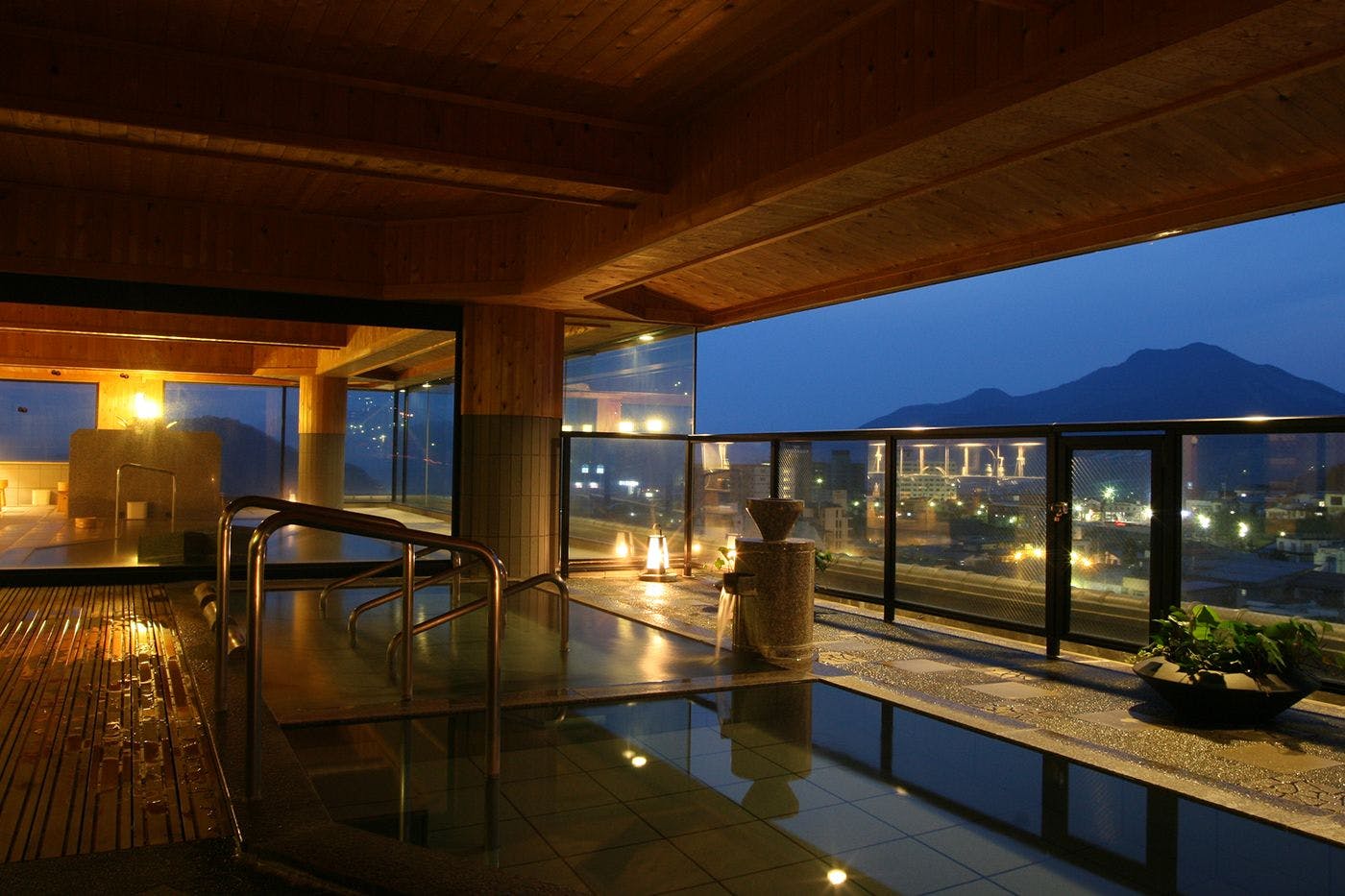 น้ำพุร้อนธรรมชาติ