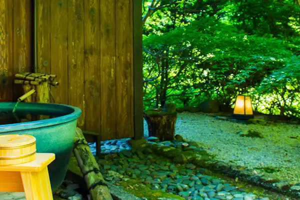 บ่อน้ำพุร้อนกลางแจ้ง