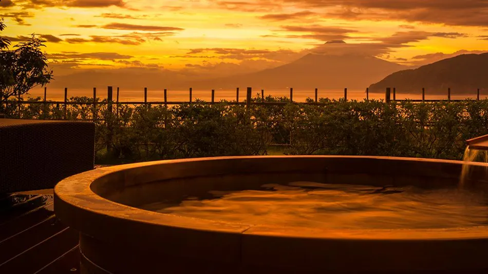 World Heritage Site: Fugaku Gunjo, an Inn with Views of Mount Fuji