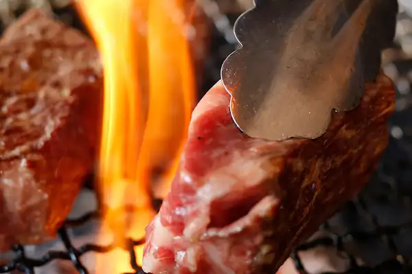 เนื้อสันนอกโจชูย่างถ่าน