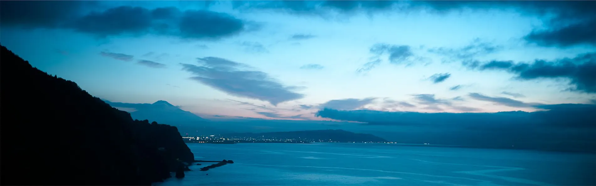 月と鮪 石上
