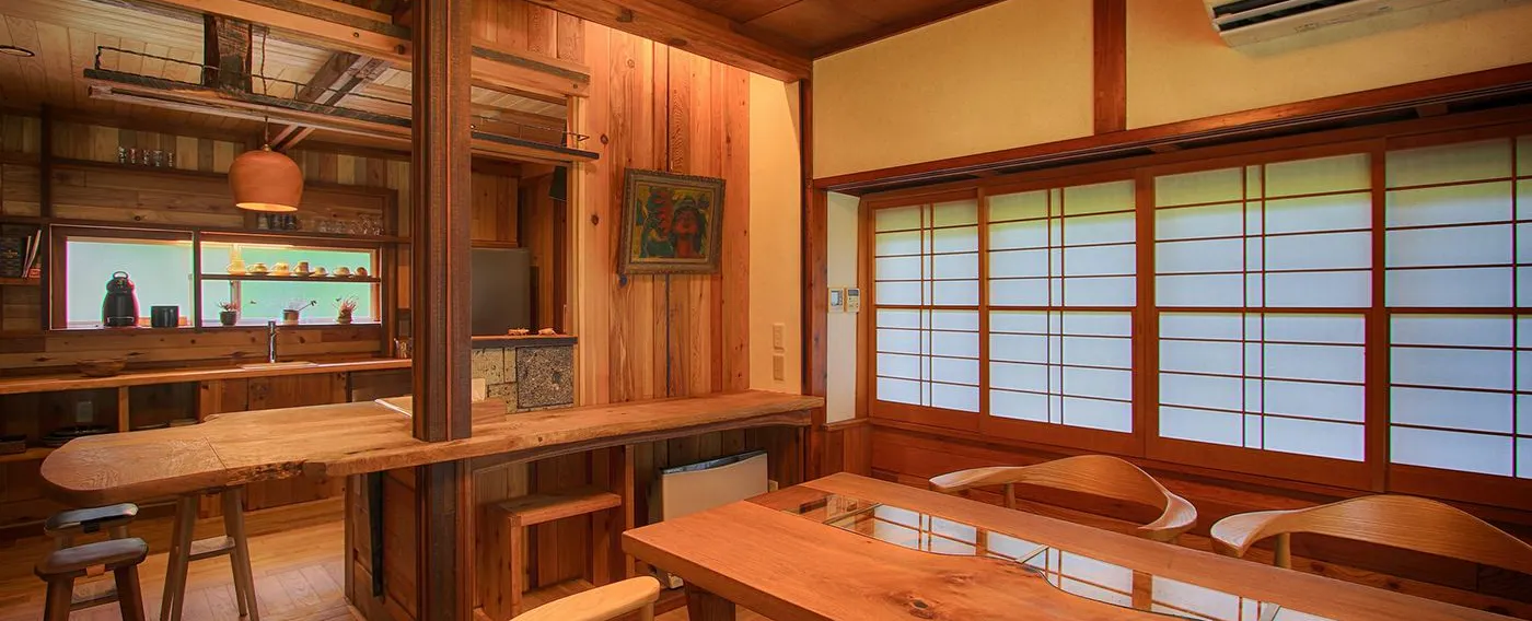 Rumah Tradisional Azalea Living untuk Disewa