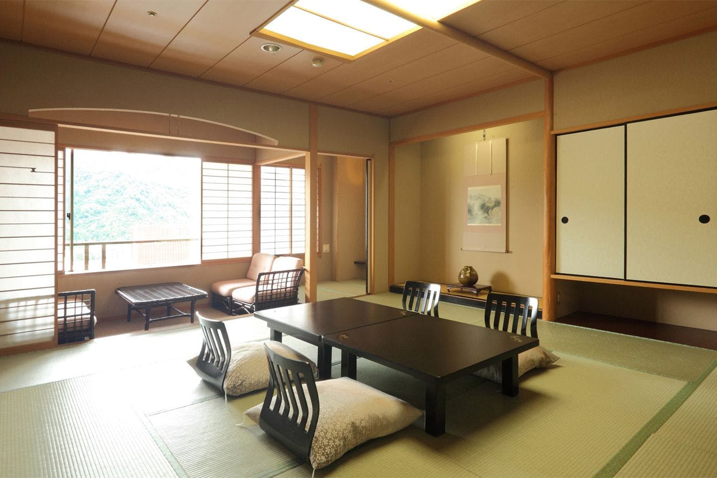 Hotel Futaba: The Inn of Echigo Woven by Water