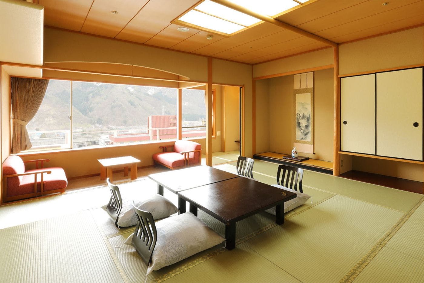 Hotel Futaba: The Inn of Echigo Woven by Water