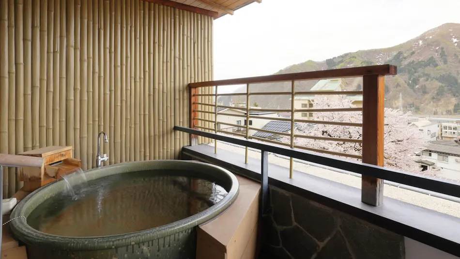 Hotel Futaba: The Inn of Echigo Woven by Water