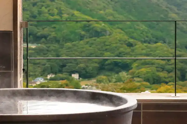 Open-air bath