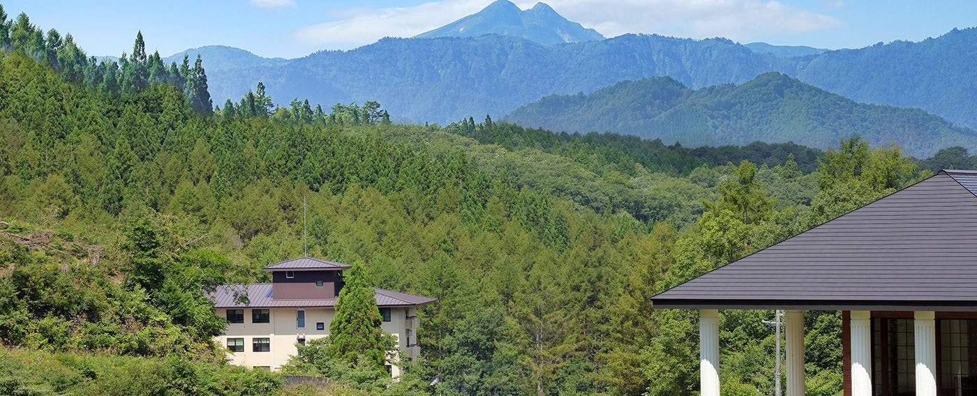 Pemandangan Musim Gugur di Sekitar Hotel