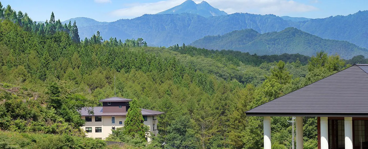 Pemandangan Musim Gugur di Sekitar Hotel