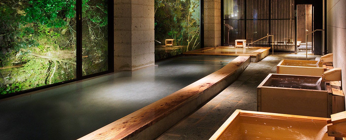 น้ำพุร้อนและอ่างอาบน้ำ