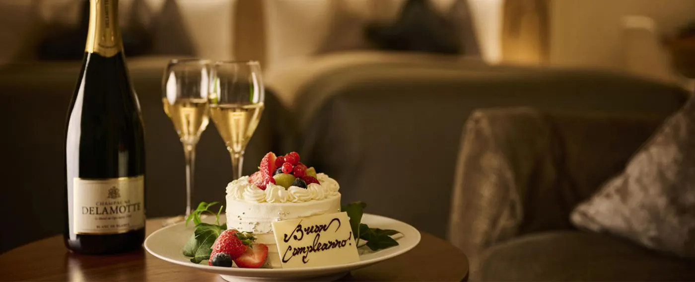 เค้ก ไวน์