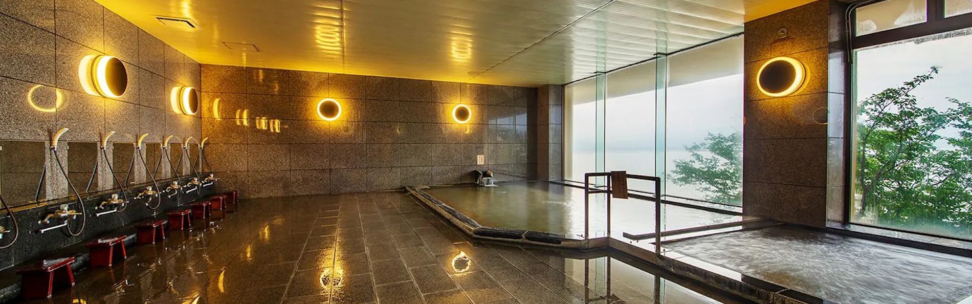和歌の浦温泉 萬波 MANPA RESORT