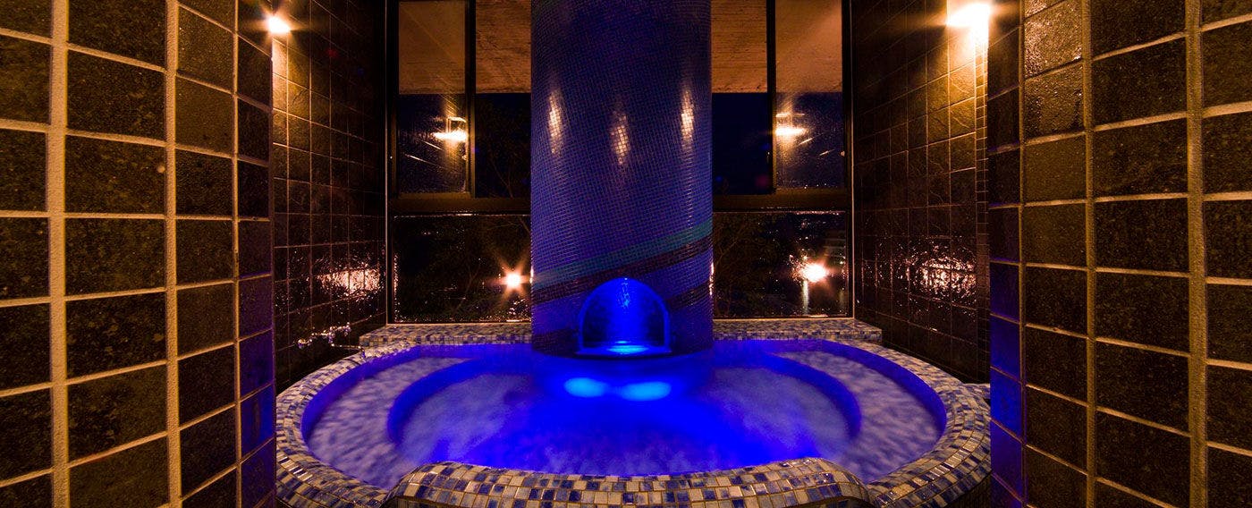 和歌の浦温泉　萬波　MANPA RESORT