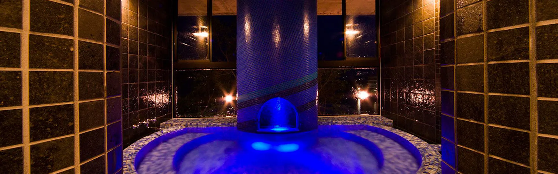 和歌の浦温泉 萬波 MANPA RESORT
