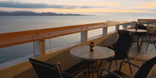 和歌の浦温泉 萬波 MANPA RESORT