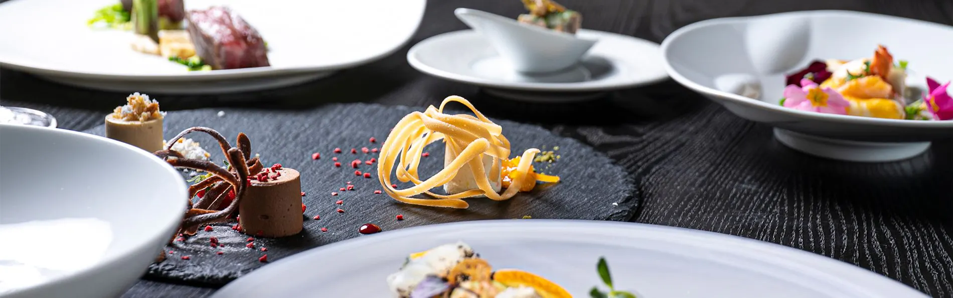 the salon 伊豆高原 Hotels & Resort