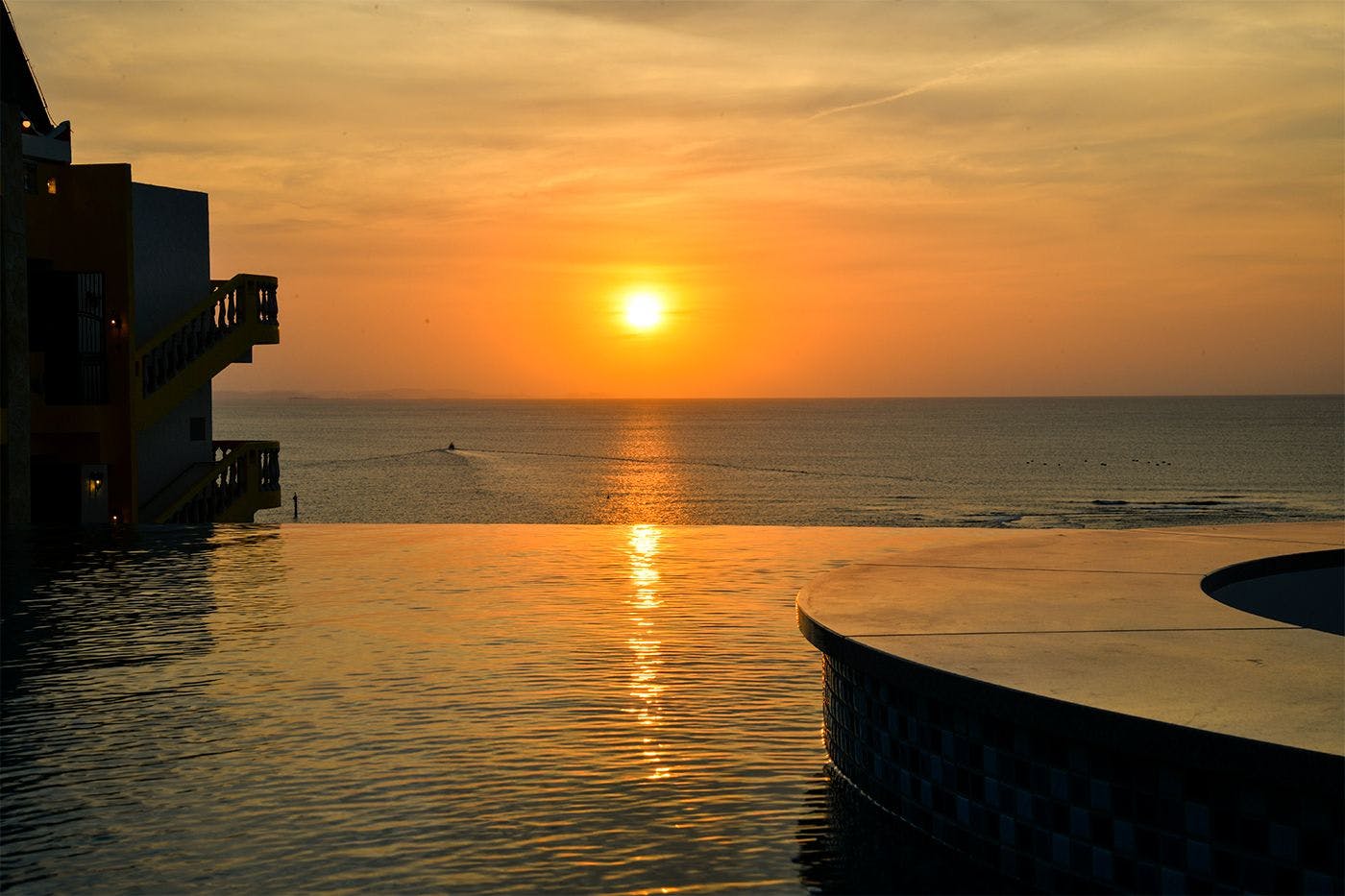 Lequ Okinawa Chatan Spa & Resort