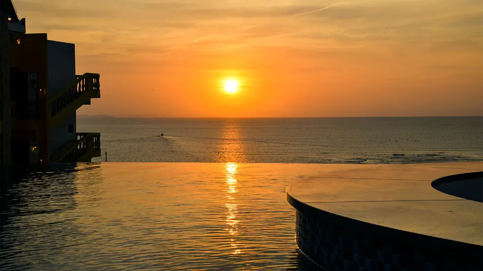Lequ Okinawa Chatan Spa & Resort