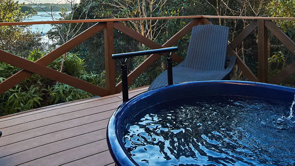 Villa Ryusei: A Guestroom with Open-Air Bath Nestled on the Hills of Ago Bay