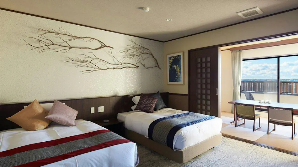 Villa Ryusei: A Guestroom with Open-Air Bath Nestled on the Hills of Ago Bay