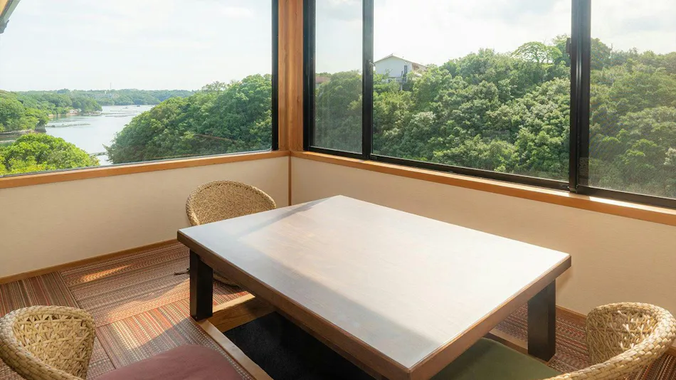 Villa Ryusei: A Guestroom with Open-Air Bath Nestled on the Hills of Ago Bay