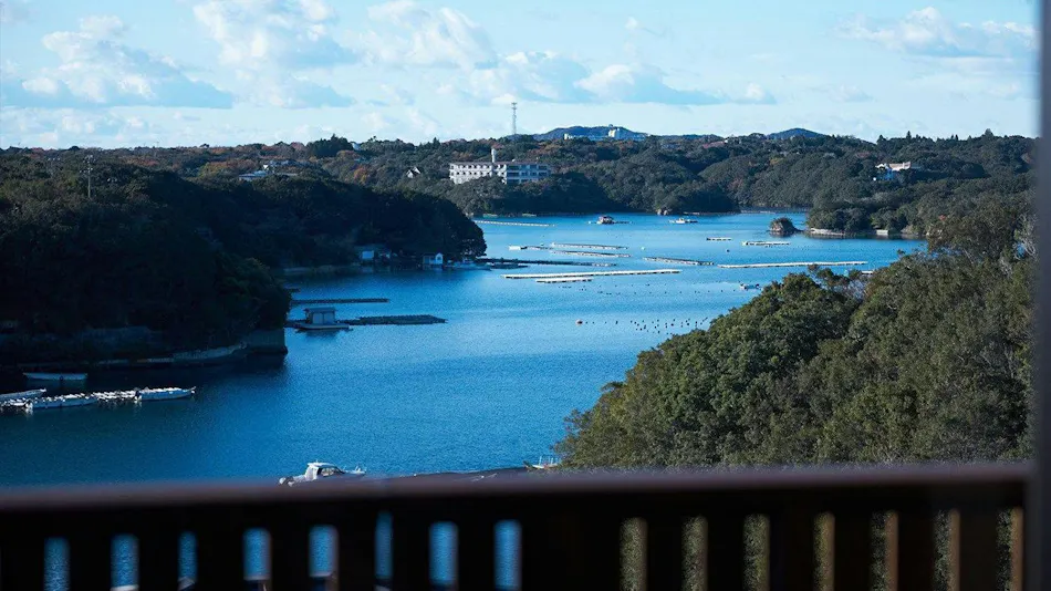 Villa Ryusei: A Guestroom with Open-Air Bath Nestled on the Hills of Ago Bay