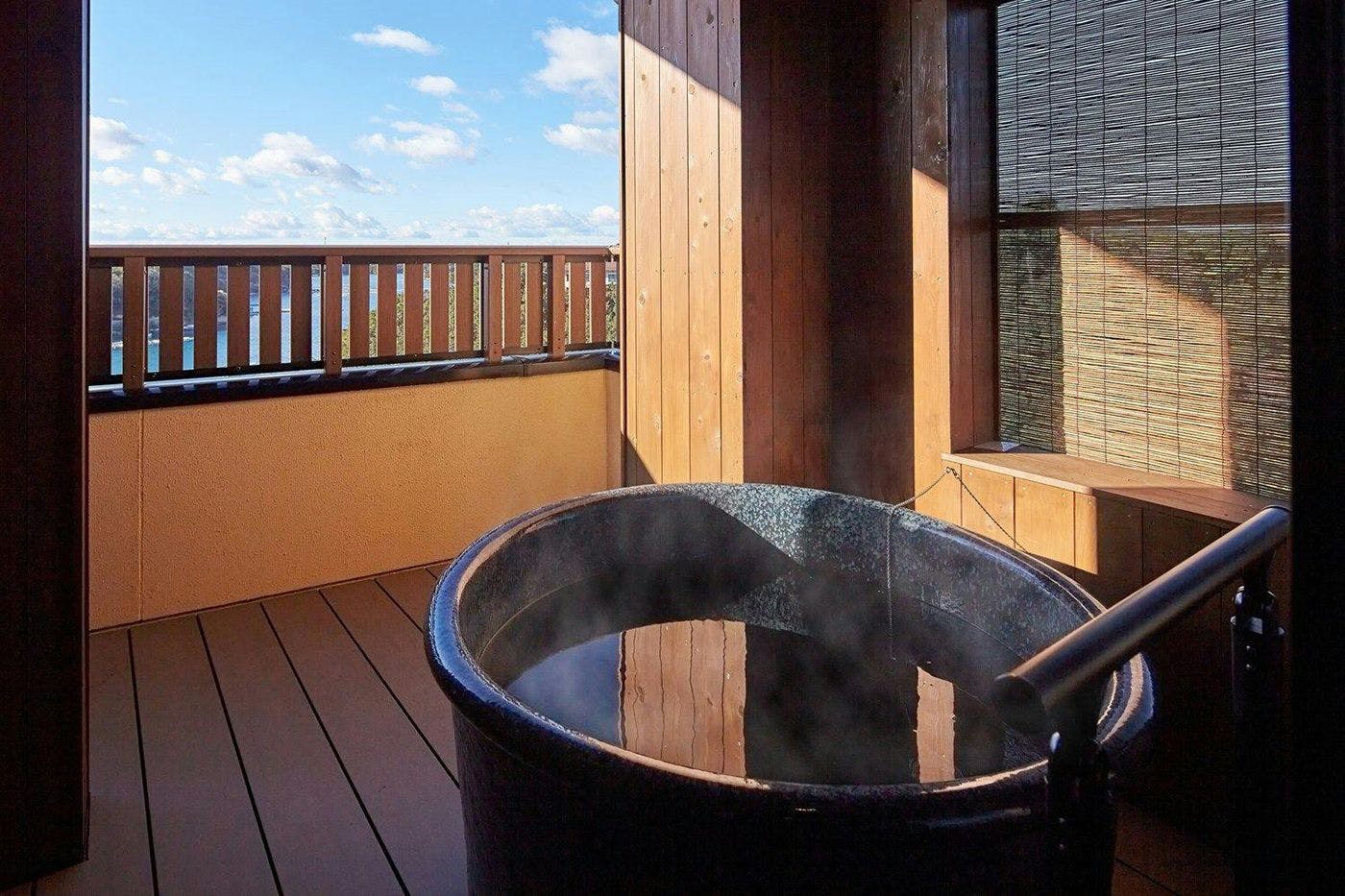 ออนเซ็นกลางแจ้ง