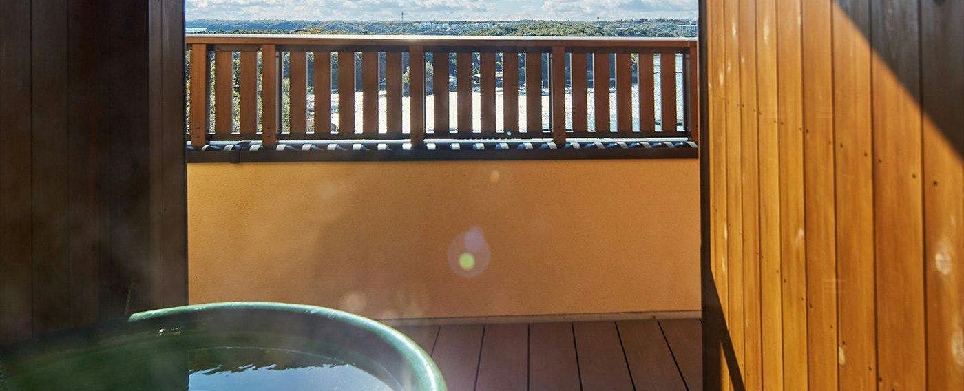 ออนเซ็นกลางแจ้ง