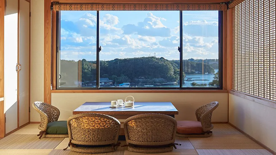 Villa Ryusei: A Guestroom with Open-Air Bath Nestled on the Hills of Ago Bay
