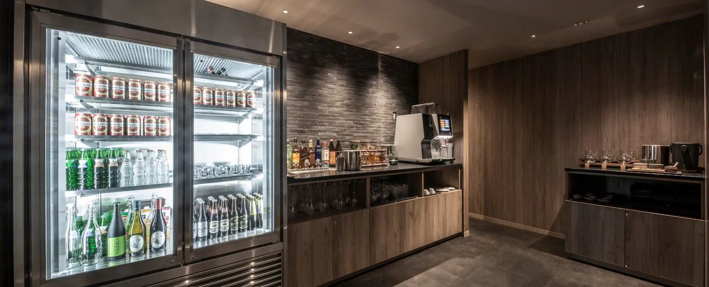 アイコニックラウンジ