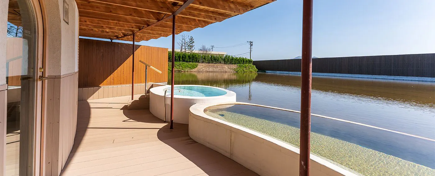 SHONAI HOTEL SUIDEN TERRASSE:水田を望む露天風呂