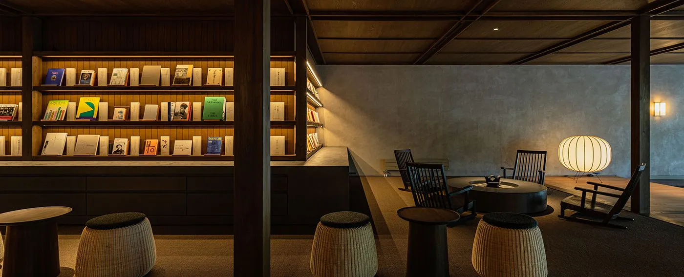 サポーズ・デザイン・オフィスによるモダンな改修