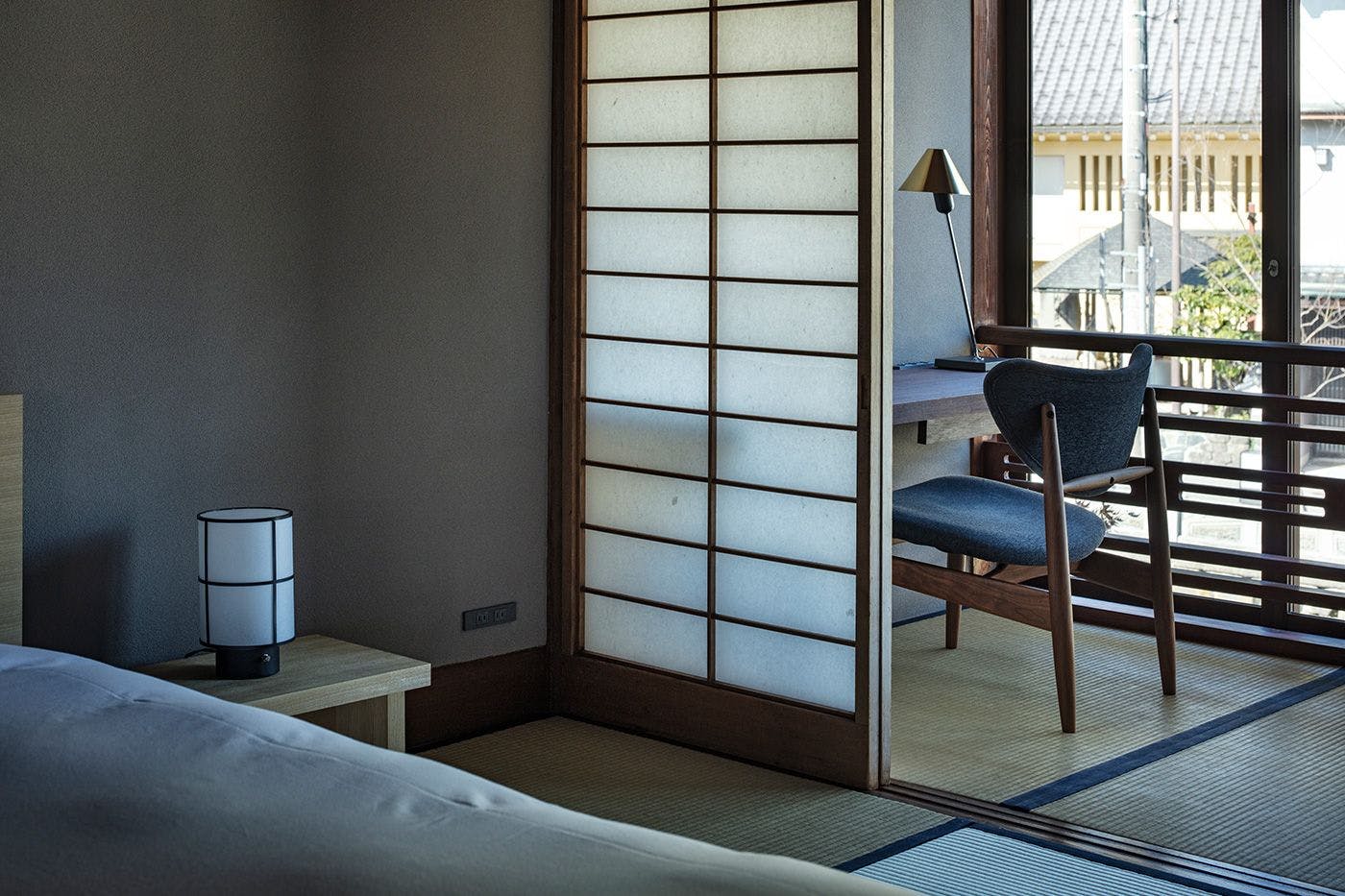 床暖房と二重ガラスの断熱で、寒さ知らずの広縁